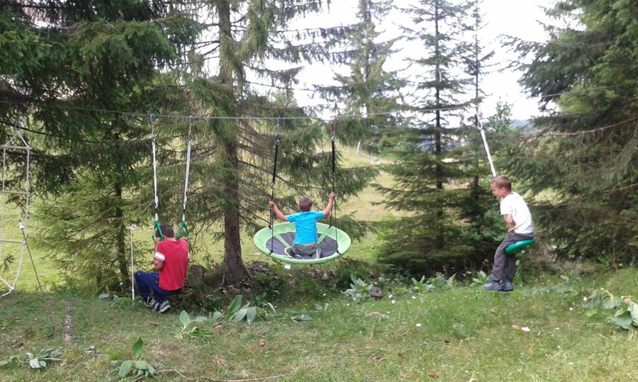 Gites Tre Le Grenier Les Moussieres Kültér fotó