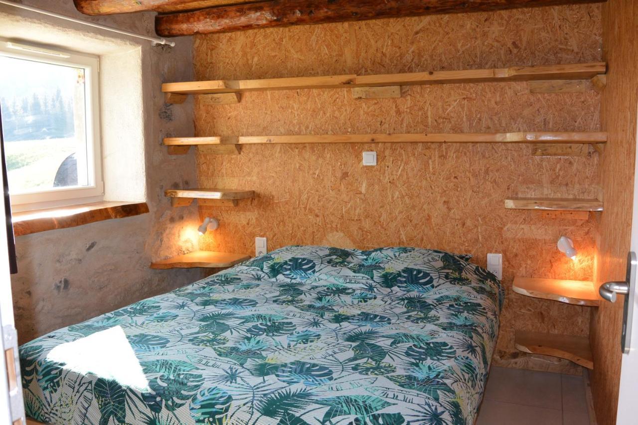 Gites Tre Le Grenier Les Moussieres Kültér fotó