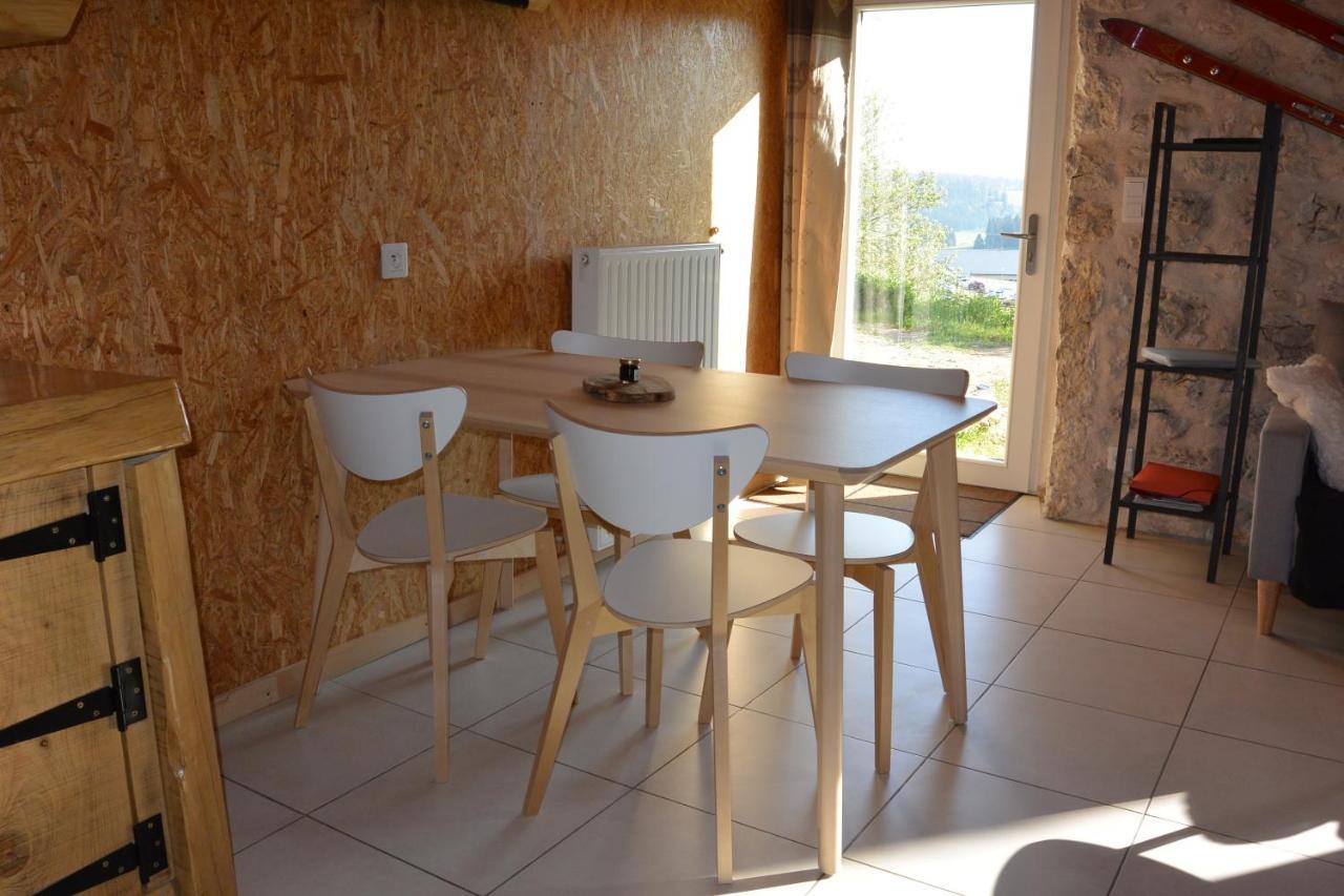 Gites Tre Le Grenier Les Moussieres Kültér fotó